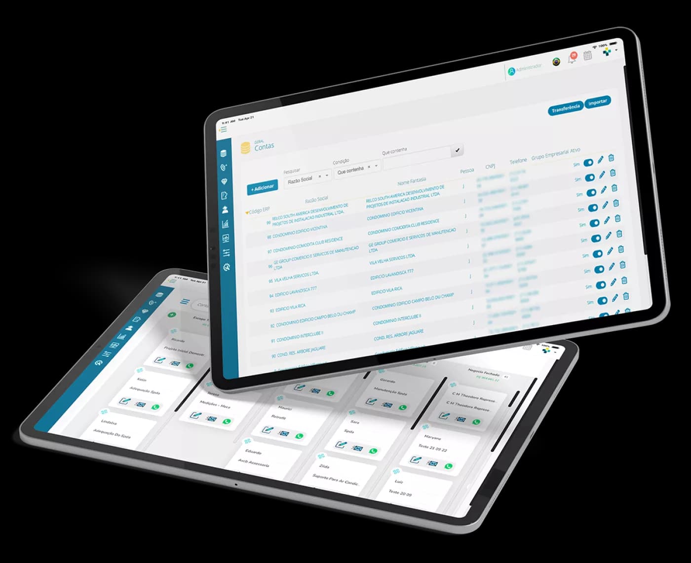 Dois tablets com o sistema aberto: a lista de contas e o painel de movimentação